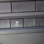 MITSUBISHI L200 2.4L PETROL 2024 MODEL YEAR BLACK - Thumbnail 20