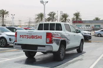 MITSUBISHI L200 2.4L PETROL 2024 MODEL YEAR WHITE