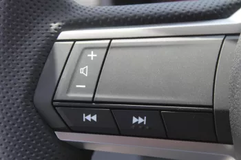 MITSUBISHI L200 2.4L PETROL 2024 MODEL YEAR WHITE