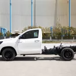 2023 Toyota Hilux 4X2 2.7 Chassis Cab MT - Super White inside Red - Thumbnail 3