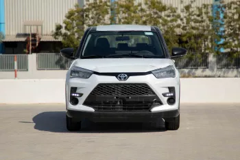 2023 Toyota Raize 1.0Turbo G - White Black Dual Ton inside Black