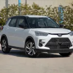 2023 Toyota Raize 1.0Turbo G - White Black Dual Ton inside Black - Thumbnail 2