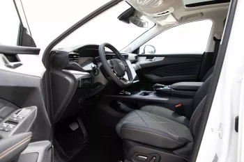 2024 Kaiyi X7 2.0 SUV 7S Limited - White inside Black