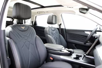 2024 Kaiyi X7 2.0 SUV 7S Limited - White inside Black