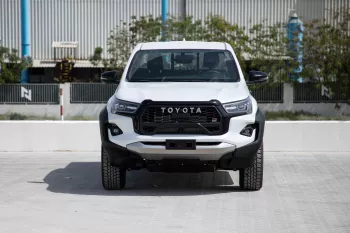 2024 Toyota Hilux 4x4 DC 2.8 GR-S - Platinum White Pearl inside GRS