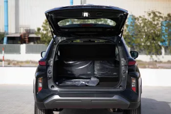 2023 Toyota Urban Cruiser 1.5 GLX - Pearl Black inside Ivory