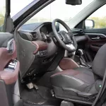 2023 Toyota Urban Cruiser 1.5 GLX - Pearl Black inside Ivory - Thumbnail 11