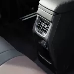 2023 Toyota Urban Cruiser 1.5 GLX - Pearl Black inside Ivory - Thumbnail 14