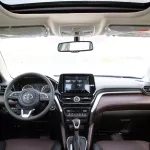 2023 Toyota Urban Cruiser 1.5 GLX - Pearl Black inside Ivory - Thumbnail 19