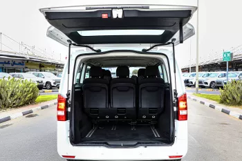 2018 Mercede Benz MBZ 2.0L 4X2 VITO TOURER 121 VTB E 18 ES - White inside Black