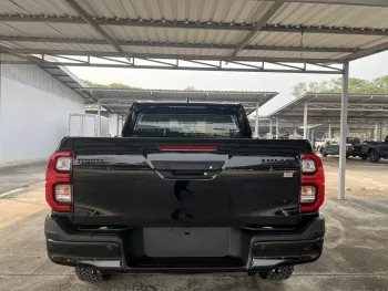 RHD - 2024 TOYOTA HILUX 2.8L DIESEL DOUBLE CAB GR SPORT AUTOMATIC