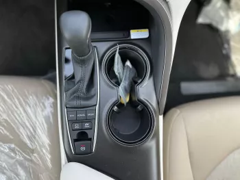 Toyota Camry GLE 2.5L Hybrid FWD 2024 Model Year