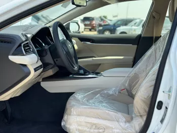 Toyota Camry GLE 2.5L Hybrid FWD 2024 Model Year