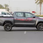 2023 Toyota Hilux 4x4 DC 2.8 - Grey inside Maroon - Thumbnail 3