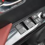 2023 Toyota Hilux 4x4 DC 2.8 - Grey inside Maroon - Thumbnail 11