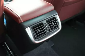 2023 Toyota Hilux 4x4 DC 2.8 - Grey inside Maroon