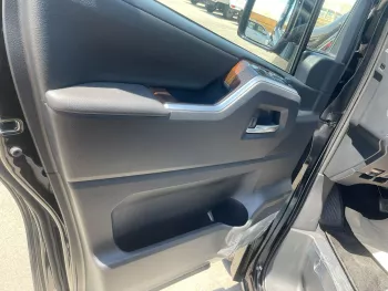 TOYOTA GRANDVIA 3.5L V6 PETROL PREMIUM AUTO 2023 MODEL YEAR