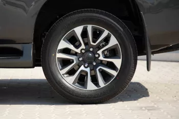 2023 Toyota Prado 2.8 TXL FL SR CB - Grey inside Black