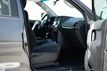 2023 Toyota Prado 2.8 TXL FL SR CB - Grey inside Black