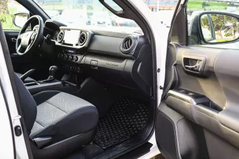 2022 Toyota Tacoma 3.5 TRD SPORT - White inside Black