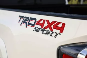 2022 Toyota Tacoma 3.5 TRD SPORT - White inside Black