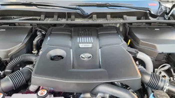 TOYOTA LANDCRUISER VXR TWINTURBO 2022 MODEL GCC SPECS UNDER WARRANTY AND SERVICE CONTRACT