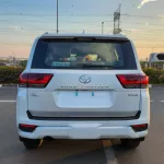 TOYOTA LANDCRUISER VXR TWINTURBO 2022 MODEL GCC SPECS UNDER WARRANTY AND SERVICE CONTRACT - Thumbnail 13