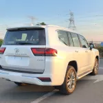 TOYOTA LANDCRUISER VXR TWINTURBO 2022 MODEL GCC SPECS UNDER WARRANTY AND SERVICE CONTRACT - Thumbnail 17