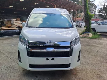 2023 TOYOTA HIACE COMMUTER 2.8L DIESEL AUTOMATIC 15 SEATER HIGH ROOF
