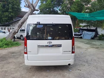 2023 TOYOTA HIACE COMMUTER 2.8L DIESEL AUTOMATIC 15 SEATER HIGH ROOF