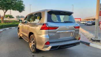 LEXUS LX 570 SPORT PLATINUM SIGNATURE KIT GCC SPECS 2017 MODEL SILVER COLOUR