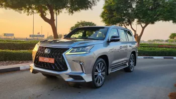 LEXUS LX 570 SPORT PLATINUM SIGNATURE KIT GCC SPECS 2017 MODEL SILVER COLOUR
