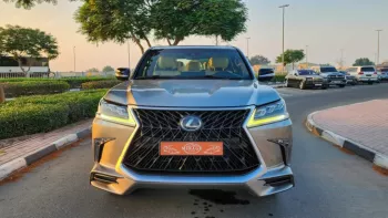 LEXUS LX 570 SPORT PLATINUM SIGNATURE KIT GCC SPECS 2017 MODEL SILVER COLOUR