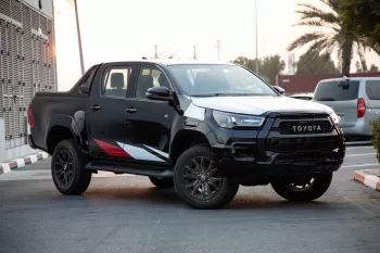 2023 Toyota Hilux 4x4 DC 2.8 GR Sport - Black inside Black