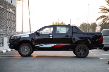 2023 Toyota Hilux 4x4 DC 2.8 GR Sport - Black inside Black