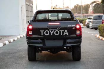 2023 Toyota Hilux 4x4 DC 2.8 GR Sport - Black inside Black