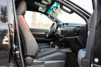 2023 Toyota Hilux 4x4 DC 2.8 GR Sport - Black inside Black