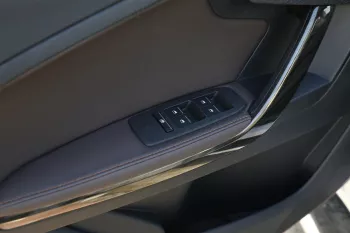 2023 ZXAUTO Terralord 4×4 DC 2.4T Super-luxury - White inside Black Brown