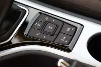 2023 ZXAUTO Terralord 4×4 DC 2.4T Super-luxury - White inside Black Brown