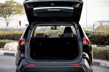 2023 Toyota Rav4 2.5 4x4 HI - Black inside Grey & White