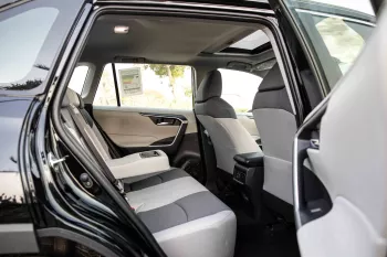 2023 Toyota Rav4 2.5 4x4 HI - Black inside Grey & White