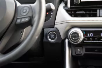 2023 Toyota Rav4 2.5 4x4 HI - Black inside Grey & White