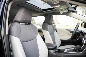 2023 Toyota Rav4 2.5 4x4 HI - Black inside Grey & White