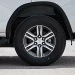 2023 Toyota Fortuner 2.7 4X4 Low 17 AL - White Pearl inside Chamois - Thumbnail 7