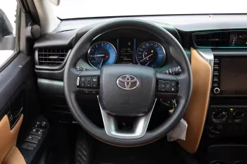2023 Toyota Fortuner 2.7 4X4 Low 17 AL - White Pearl inside Chamois