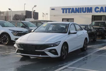HYUNDAI ELANTRA 1.5L PETROL MODEL YEAR 2024 WHITE