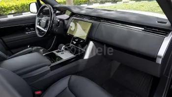 Land Rover Range Rover SE P530 4.4L Petrol AWD AT Model Year 2024 Santorini Black Color