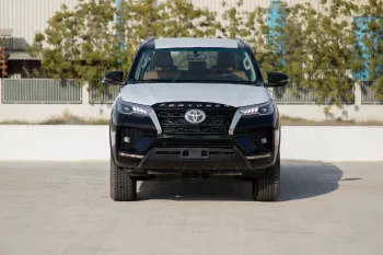 2023 Toyota Fortuner 4X4 2.4 17'I AL - Black inside Chamois