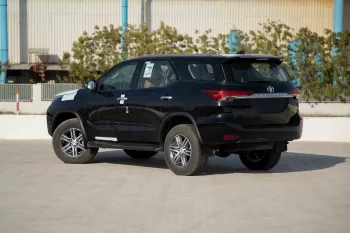 2023 Toyota Fortuner 4X4 2.4 17'I AL - Black inside Chamois