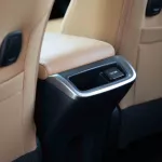 2023 Toyota Fortuner 4X4 2.4 17'I AL - Black inside Chamois - Thumbnail 12
